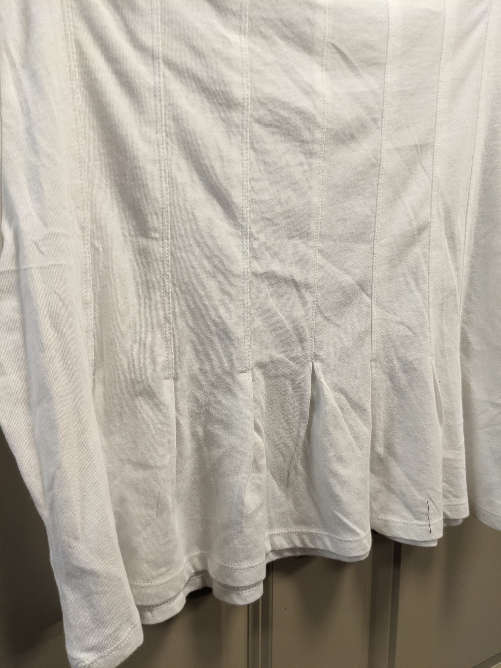 Scoop White Pleated Short Sleeve Crop Top- Size XS (0-2) - Picture 7 of 10